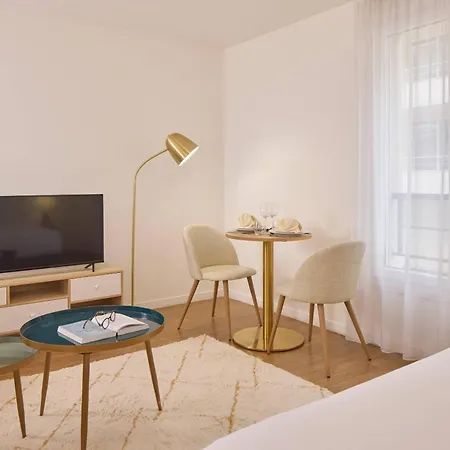 Aparthotel Quality 3*
